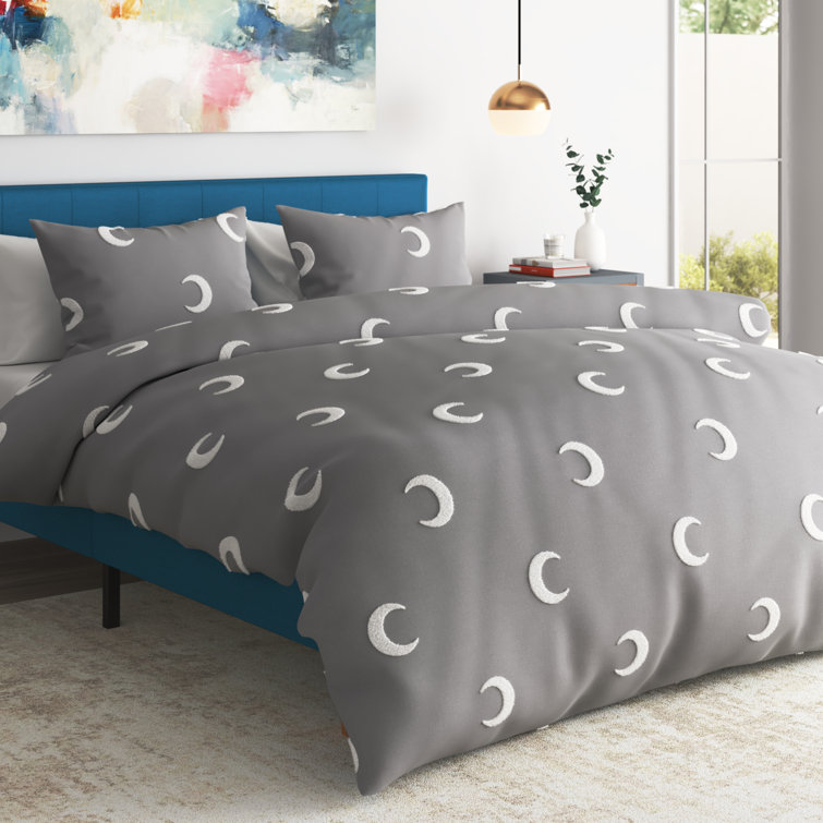 Wade Logan Strake Tufted & Textured Cresent Moon Duvet Cover Set